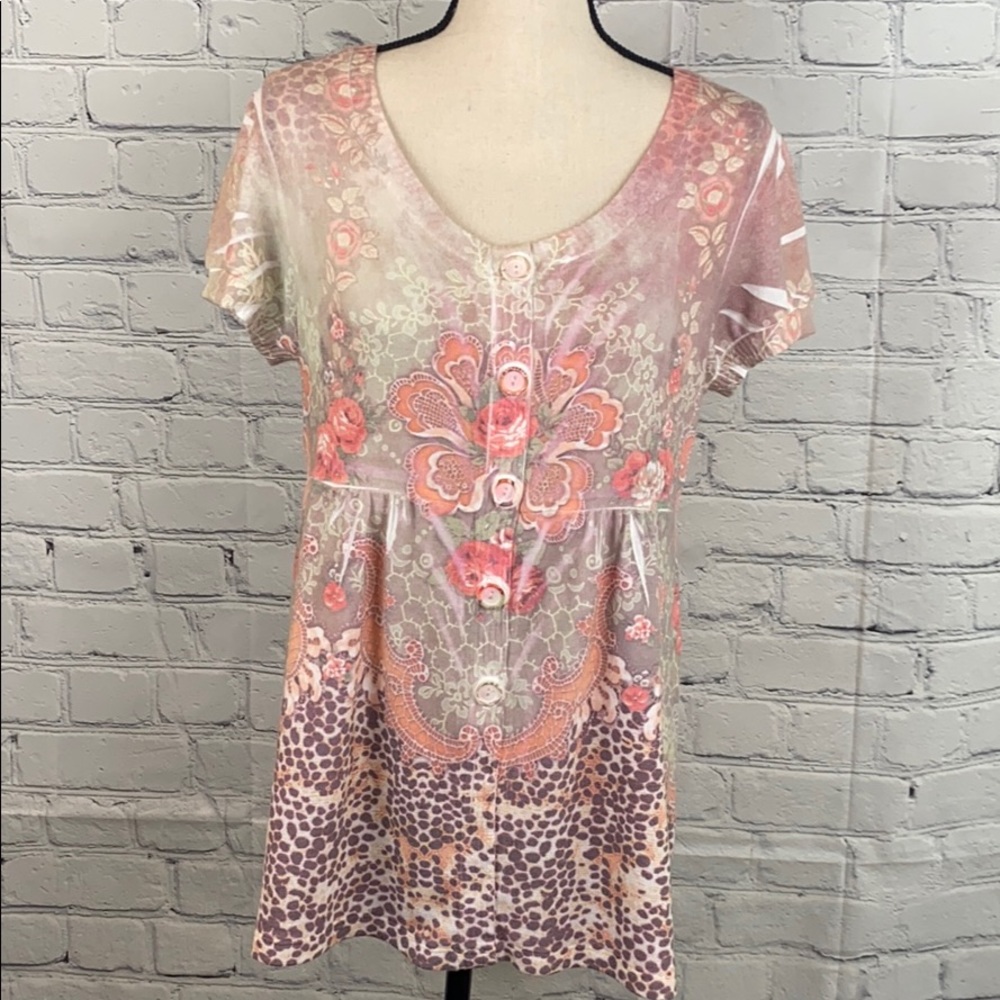 Susan Lawrence Feminine Floral Top